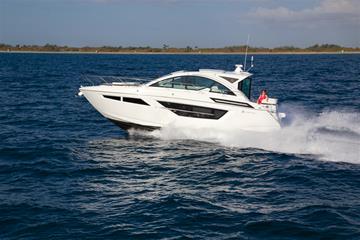 美国Cruisers运动游艇 50 Cantius