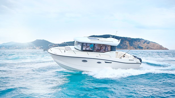 美国Quicksilver运动快艇 905 Pilothouse