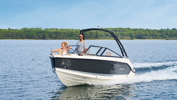 美国Quicksilver骑浪快艇 Activ 605 Bowrider