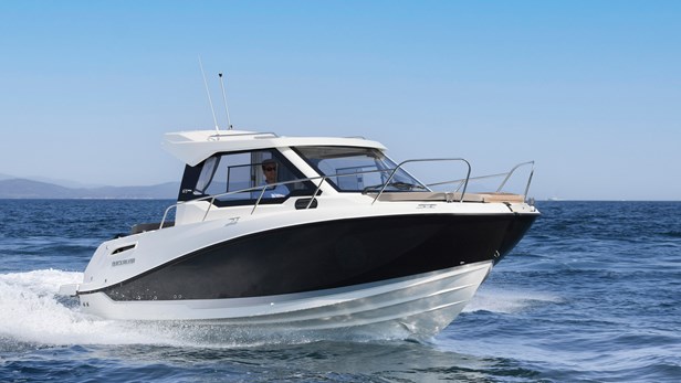 美国Quicksilver通舷快艇 Activ 675 Weekend